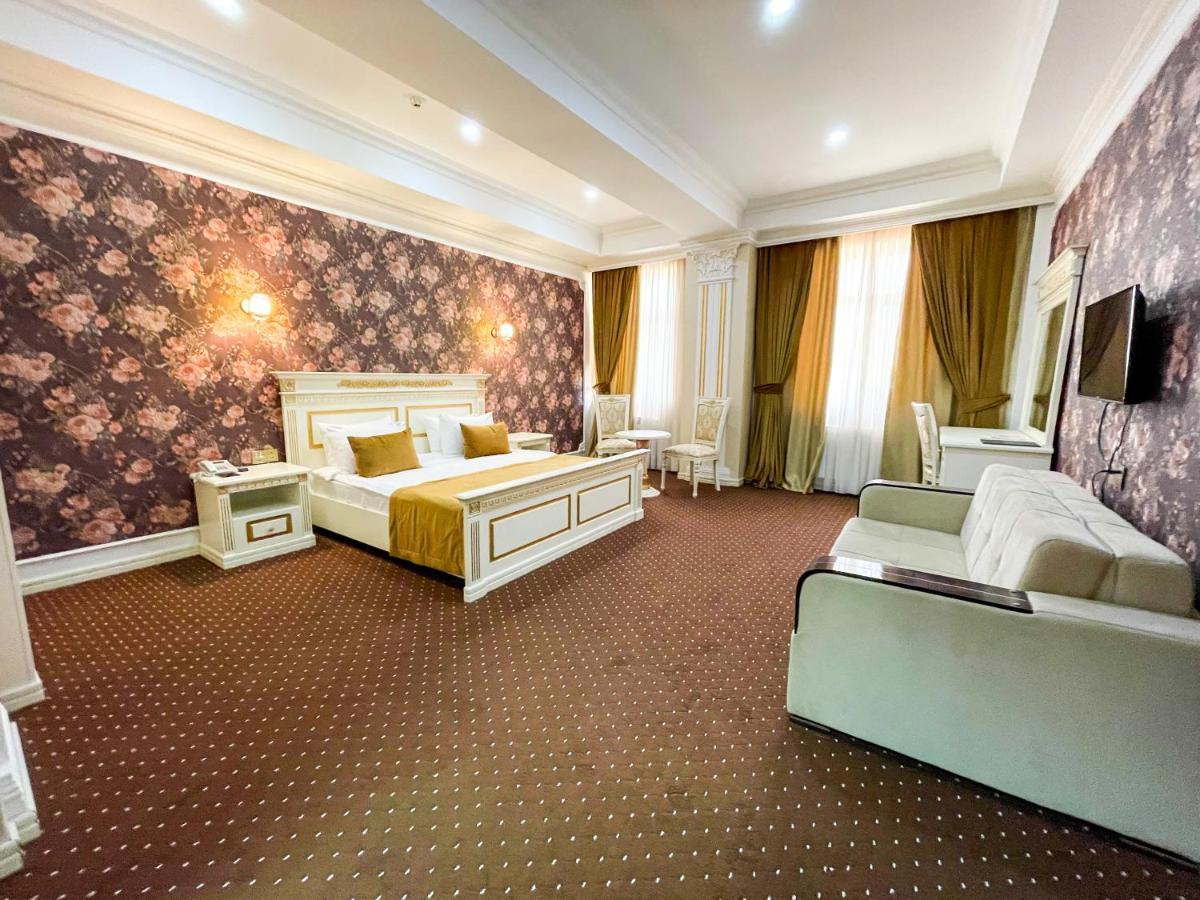 Premier Palace Baku Exterior photo Suite